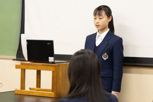 図書委員会より。