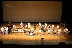 リハーサル中。