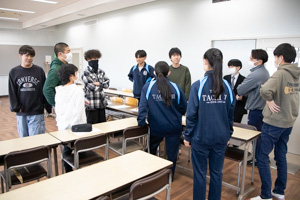 全体会終了後も議論。