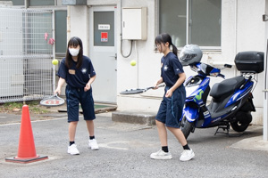 硬式テニス部。